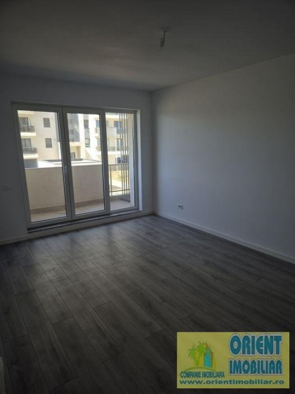 Tomis Plus, 2 camere de vanzare, etaj 1, decomandat