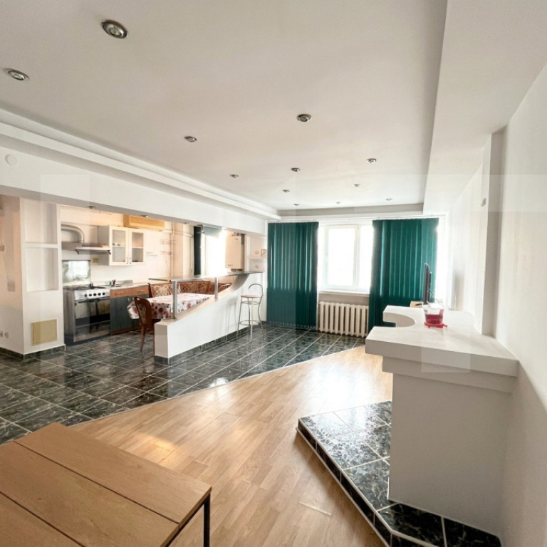 Apartament de 2 camere,etaj 4, Zona Primaverii
