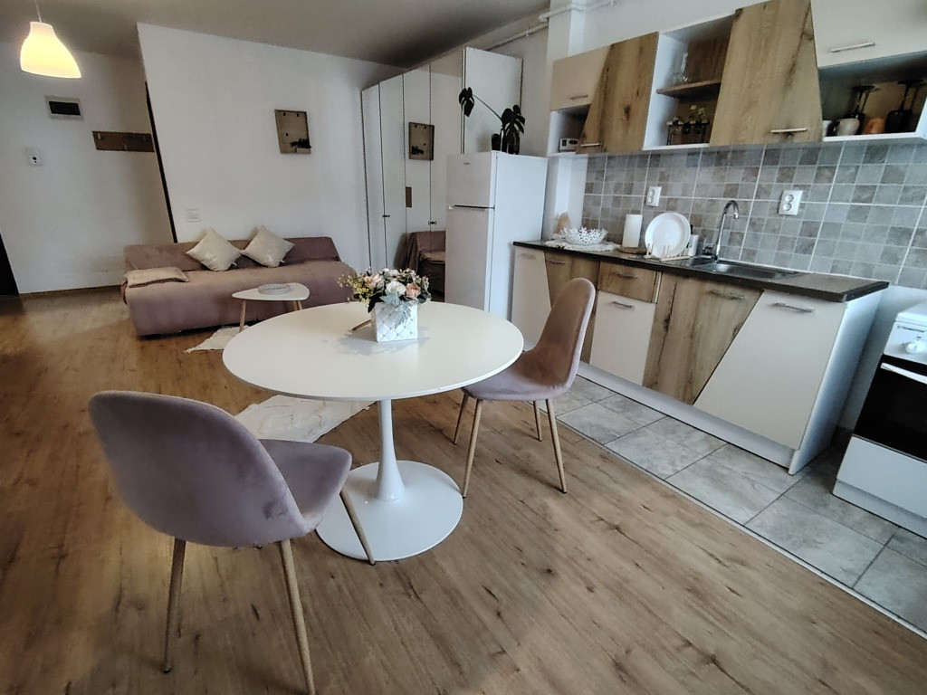 Inchiriere Apartament 2 camere semidecomandat, 52 mp, Urusagului