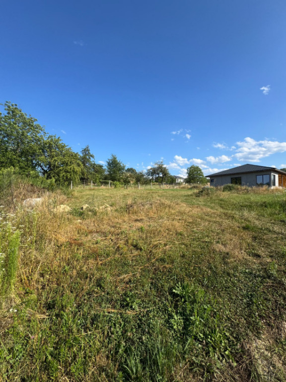 Teren intravilan, 1350 mp, PUZ aprobat, 3 parcele, zona Satu