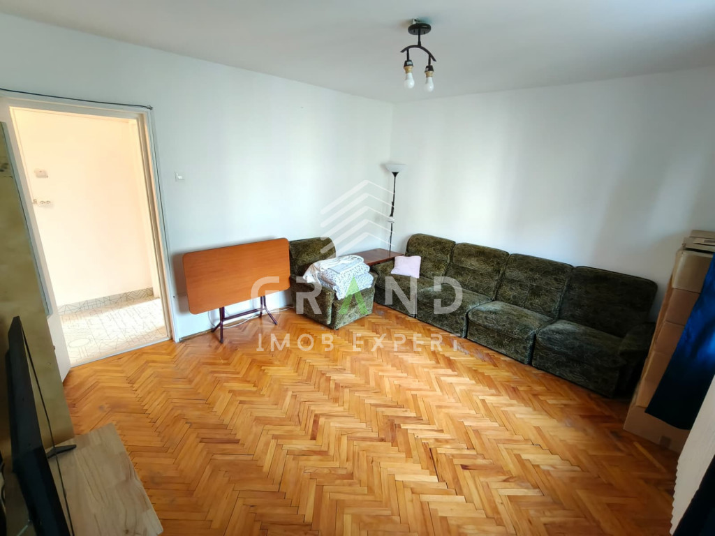 2 camere decomandate | Etaj 6/10 | Balcon | Centrală propri