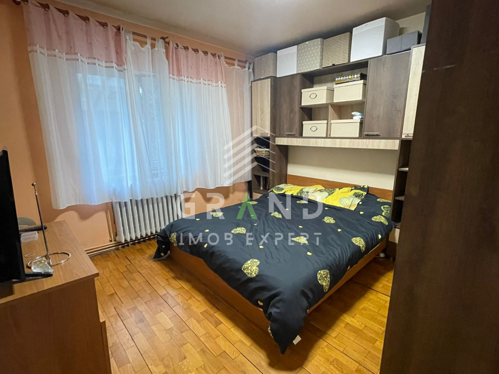 Apartament 3 camere de vanzare, 2 bai, ZORILOR