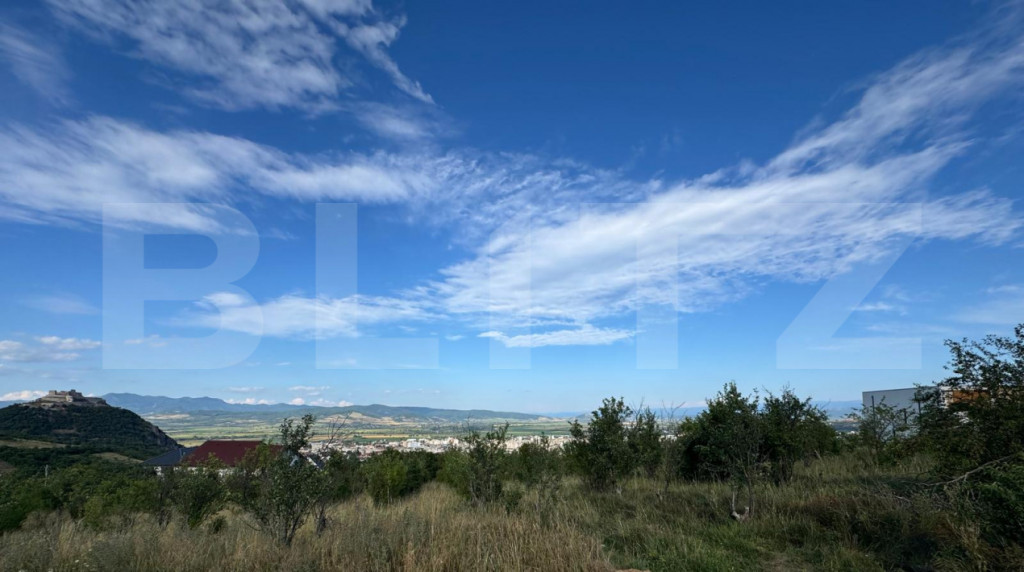 Loturi de teren, 13 parcele, cu panoramă spectaculoasă spr
