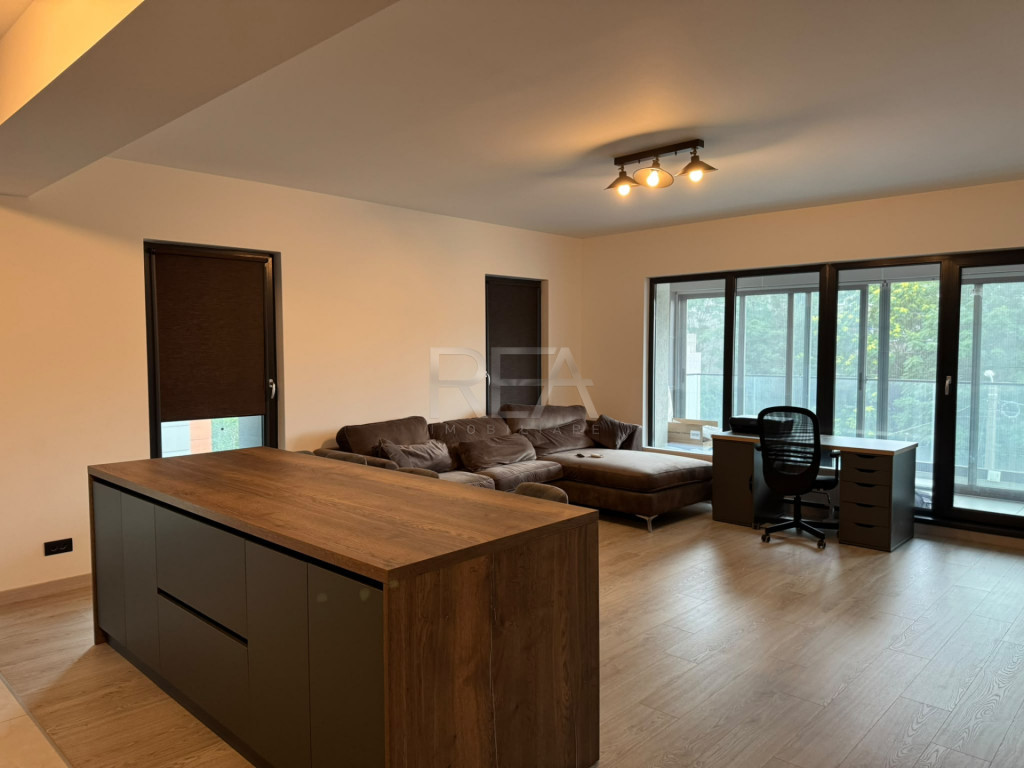 3 camere Vitan decomandat, centrală, parcare, et. 2, an 202