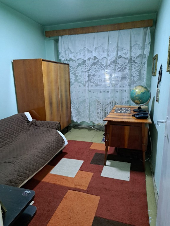 Vand apartament 4 camere str. Gheorghe Petrașcu