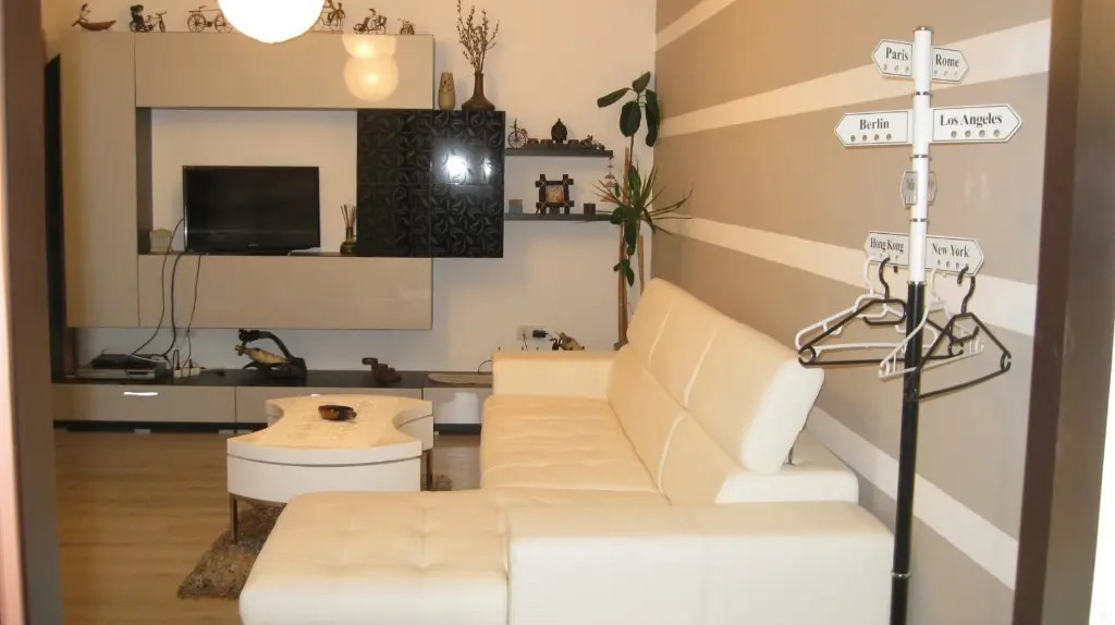 Inchiriez apartament 2 camere central