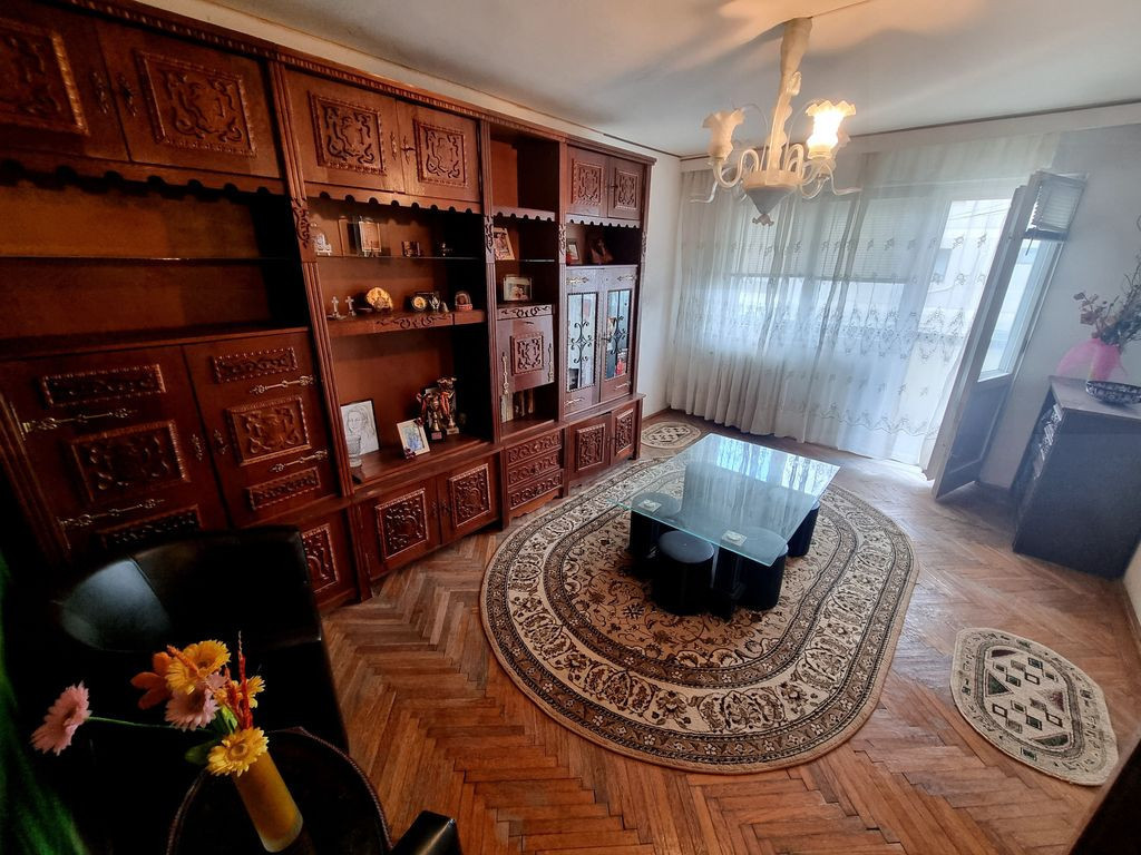 Ultracentral- apartament 3 camere decomandat cu 2 balcoane