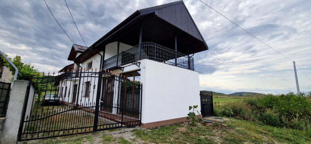 Casă de vânzare, 86 mp, zona Iancu Jianu - Olt
