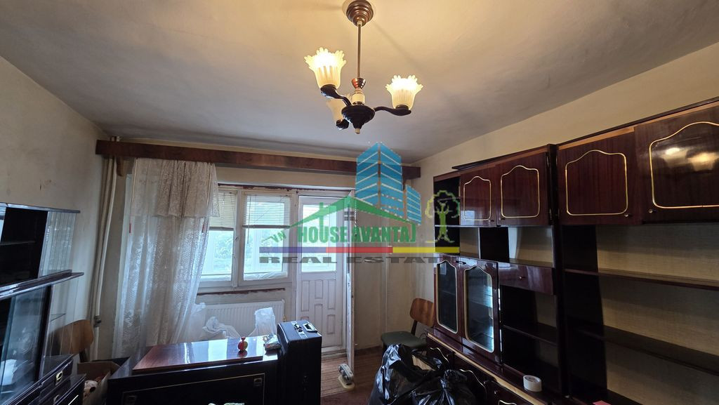 Apartament 3 camere decomandat, 75 mp – Zona Casa de Pe...