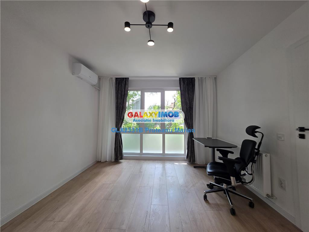 Garsoniera Premium situata la Piata Domeni
