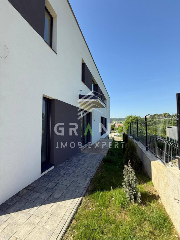 Casă NOUĂ tip duplex, în Dâmbul Rotund-Calea Baciului