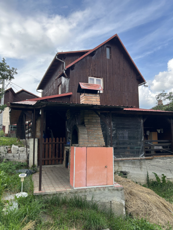 Cabana P+E de închiriat, 120 mp, zona Poiana Tapului