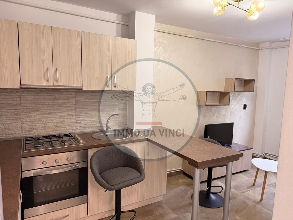 Spațiu Comercial de Închiriat – Vizibilitate Maximă ...