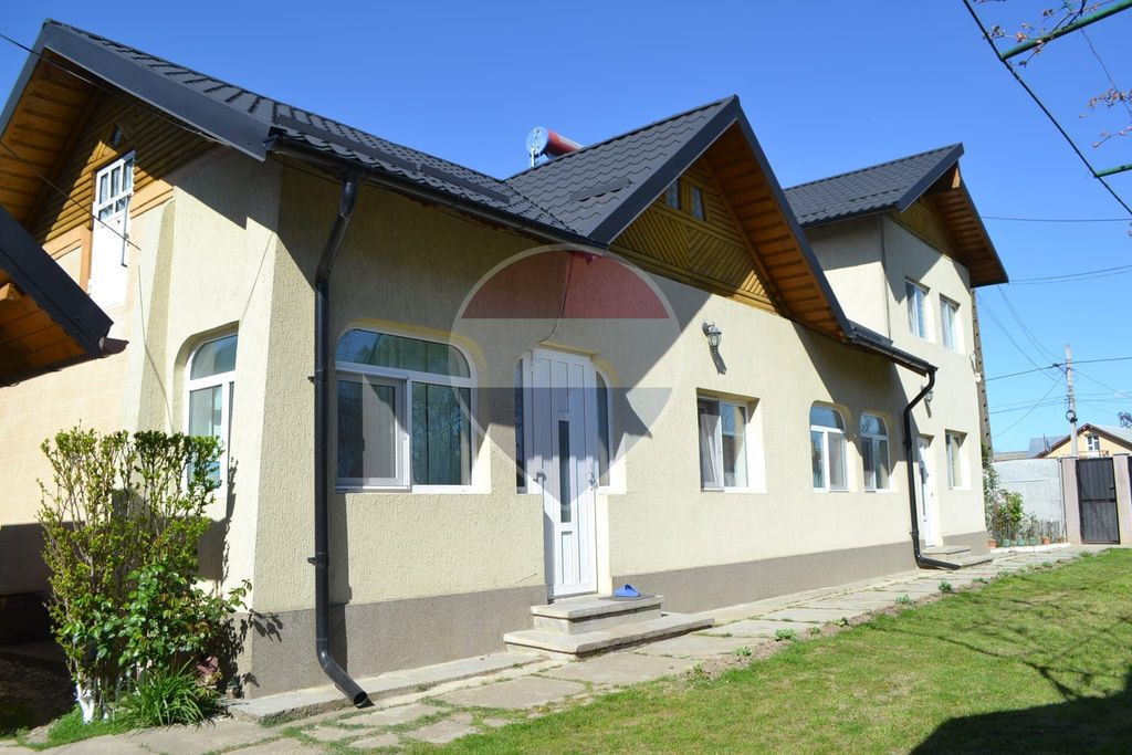 Casă / Vilă de vânzare Picior de Munte, Dambovita