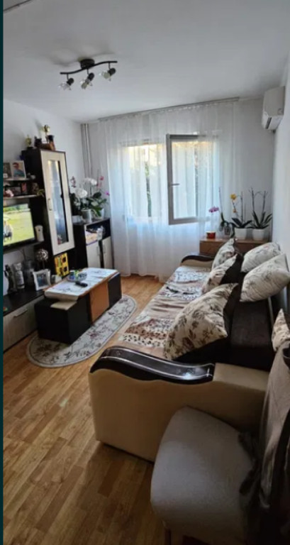 Apartament 3 camere | Semidecomandat | Zona Florilor