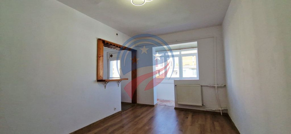 Aparament de vanzare in zona Craiovita