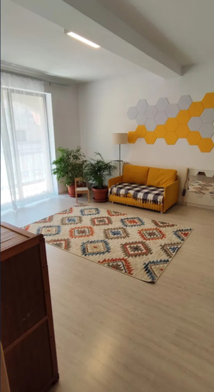 Apartament 2 camere | Parcare + Boxa | Zona Tractorul