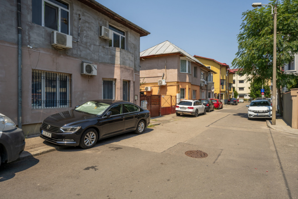 UNIRII – TRAIAN, 3 CAMERE 80MP, CURTE PROPRIE 25 MP, PET F