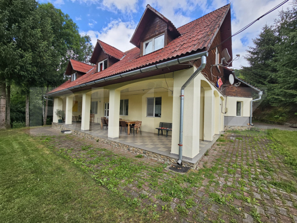 Pensiune & Complex Turistic, 12 camere, 3 clădiri, teren 3.