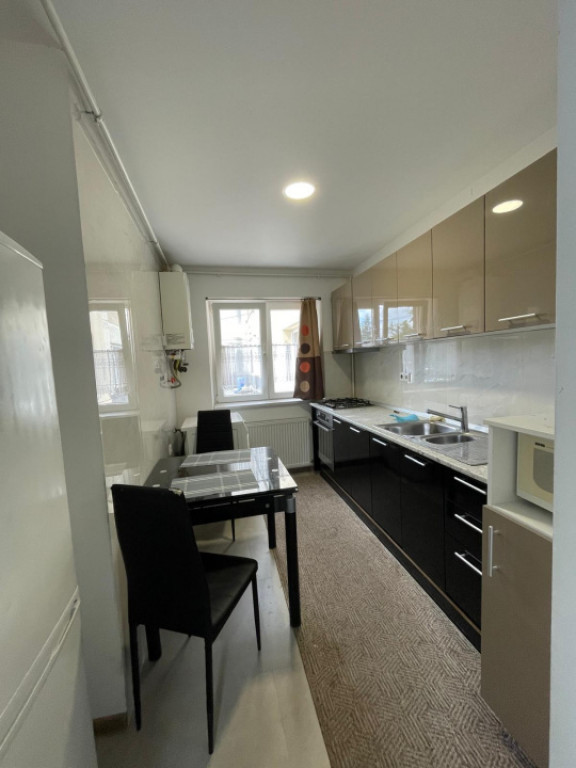 Apartament 2 camere, etaj 1, pozitionare foarte buna