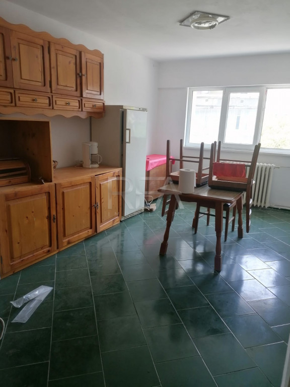 3 camere, 4/10, anvelopat, 84 mp-Gorjului