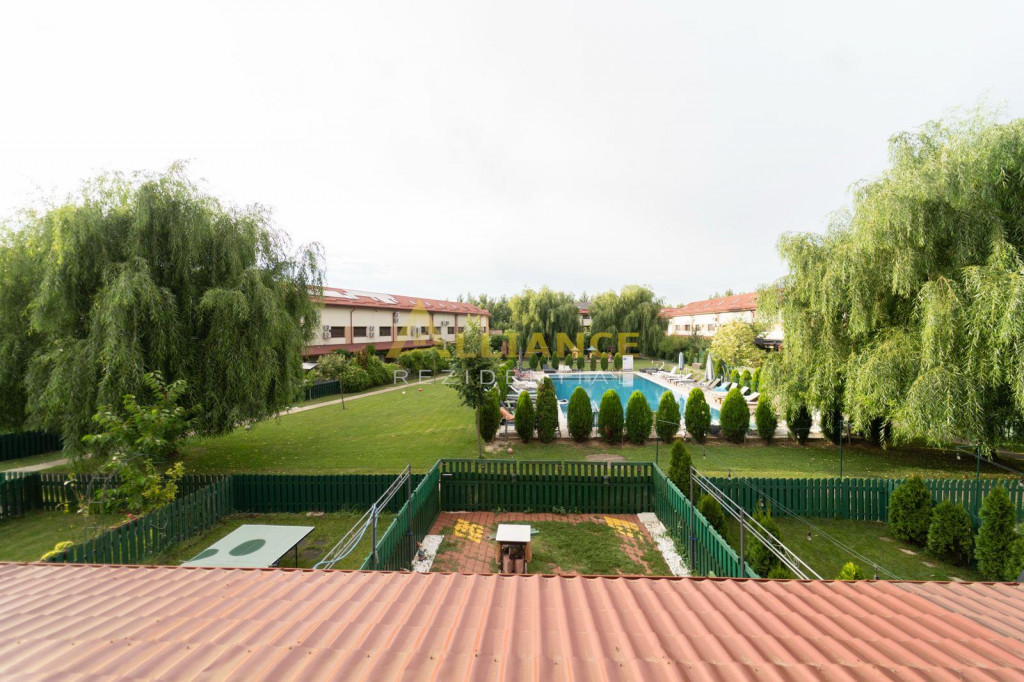 VILA INSIRUITA - TREND RESIRENCE - PISCINA