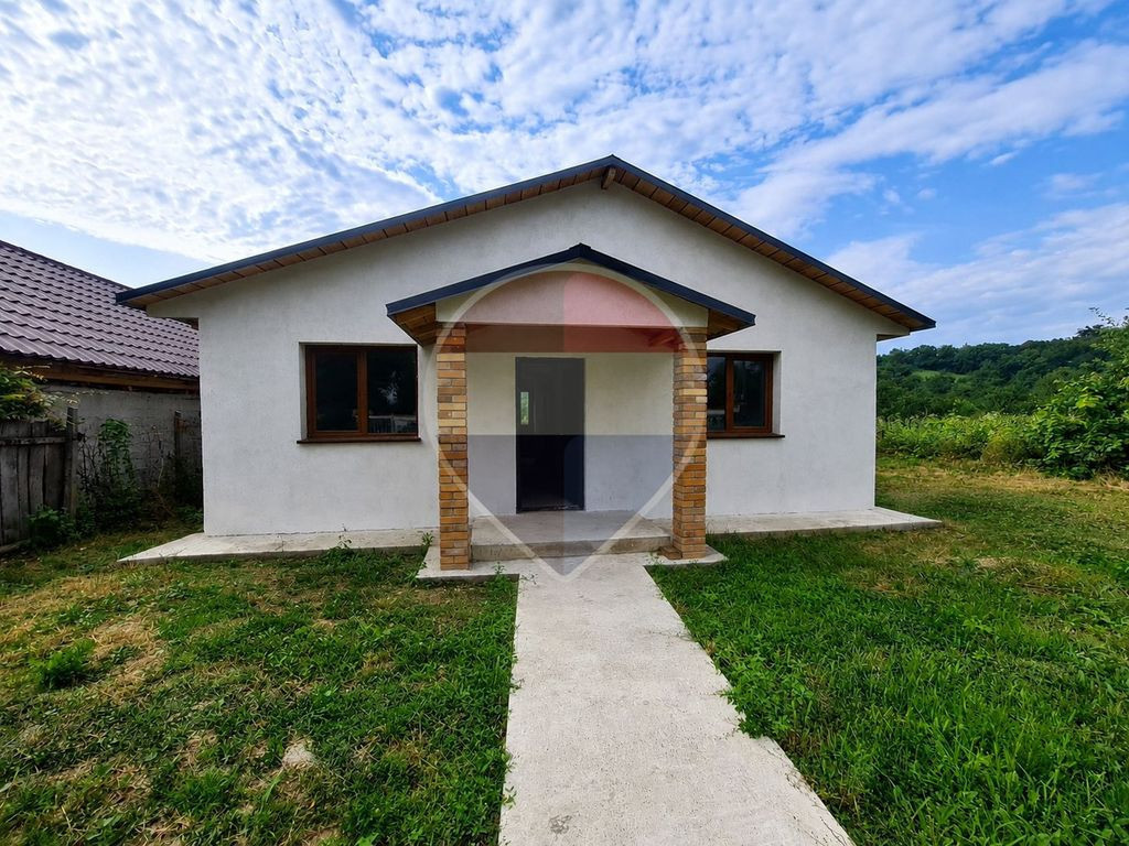 Casă nouă cu 3 camere | Budești | Teren 1700mp