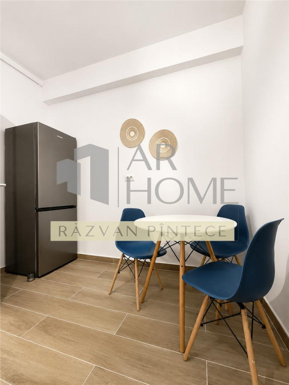 Garsoniera moderna, parcare, Albert MRS Village, Ploiesti