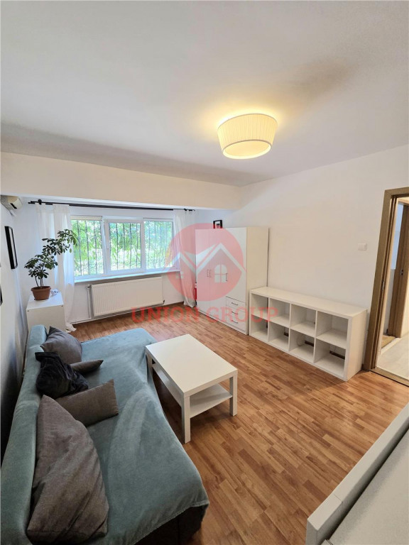 Apartament 2 Camere, Decomandat, Inel 2