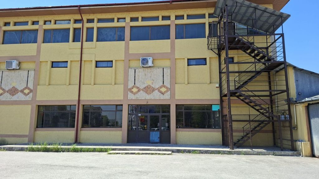 Spatiu Comercial Central Pitesti