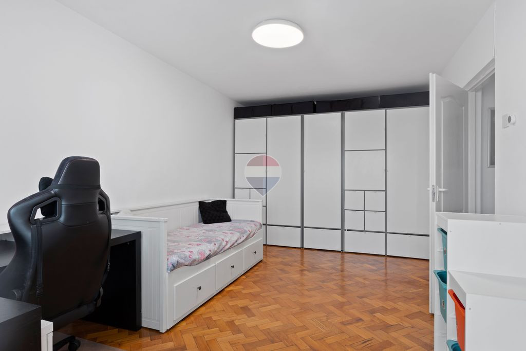 Apartament cu 2 camere de închiriat în zona Aurel Vlaicu
