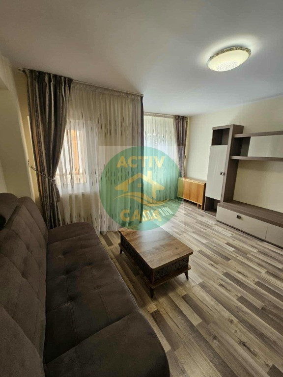 Apartament 2 camere, centru, etaj 2
