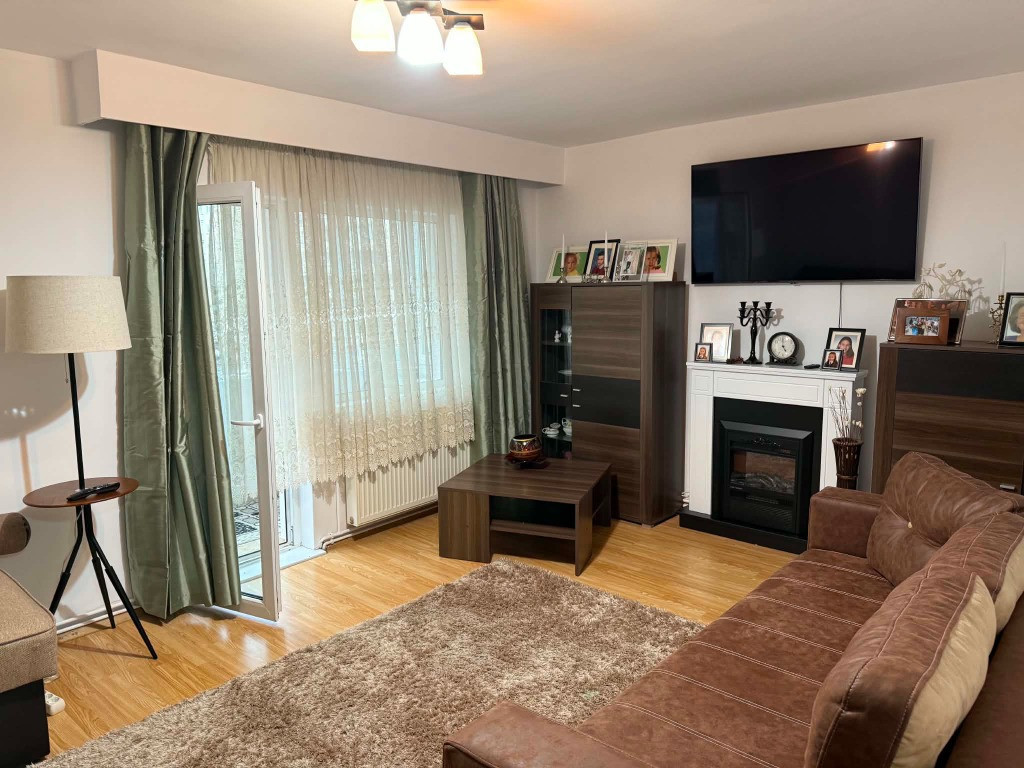 3 camere, decomandat, 65 mp, situat in zona Big Manastur