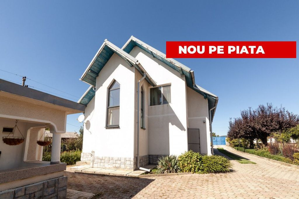 Casa visurilor cu livada roditoare si gradina amenajata