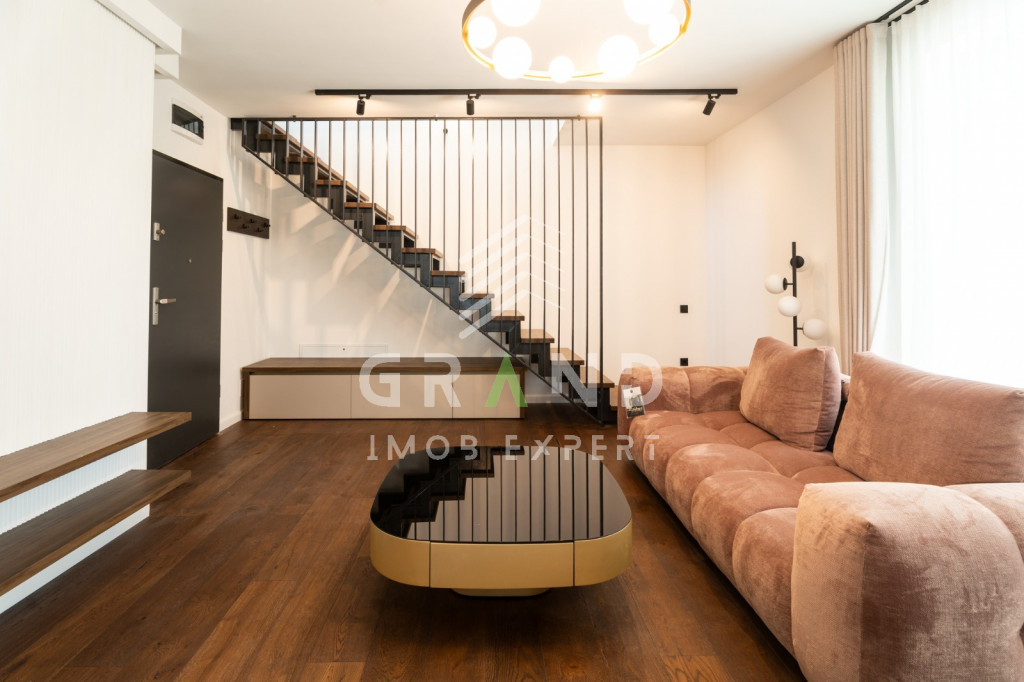 ACASĂ LA MARGINEA PĂDURII | 3 Camere | BALCON | Donath Par