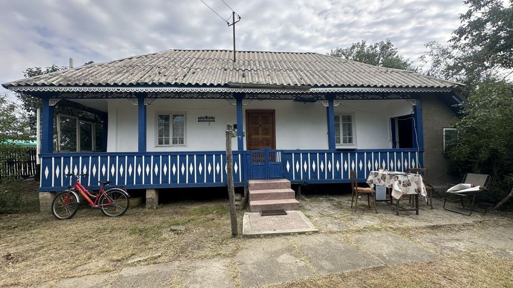 Casa traditionala+teren 1172mp intravilan in Lunca Corbul...