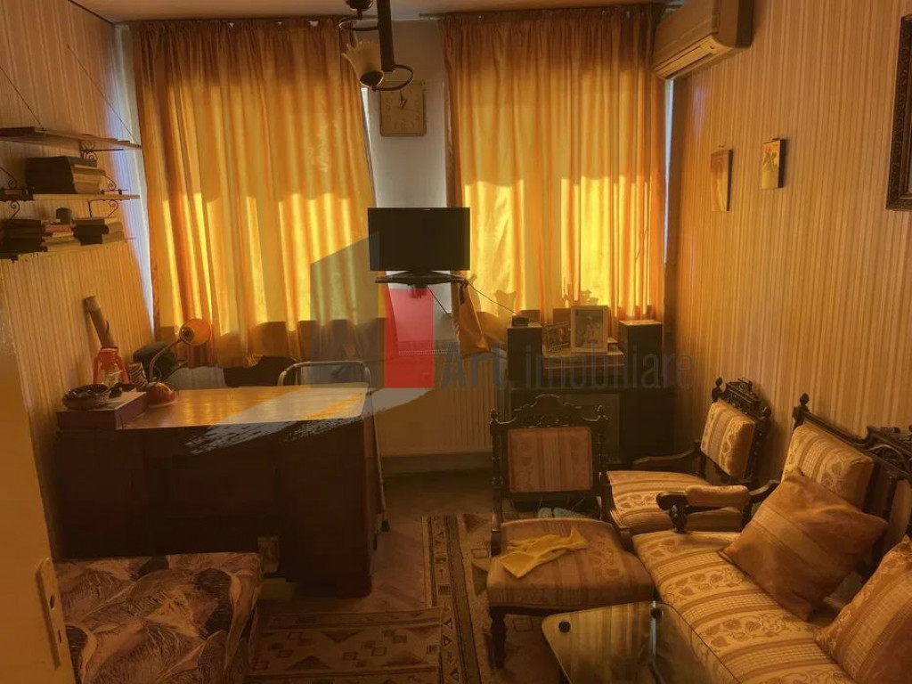 APARTAMENT 3 CAMERE -IANCU DE HUNEDOARA/ LANGA GUVERN