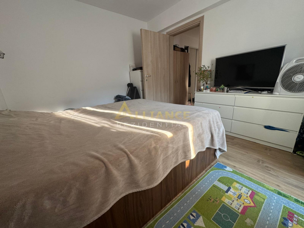 Metrou Ap 2 camere decomandat Et 1 mobilat cu parcare