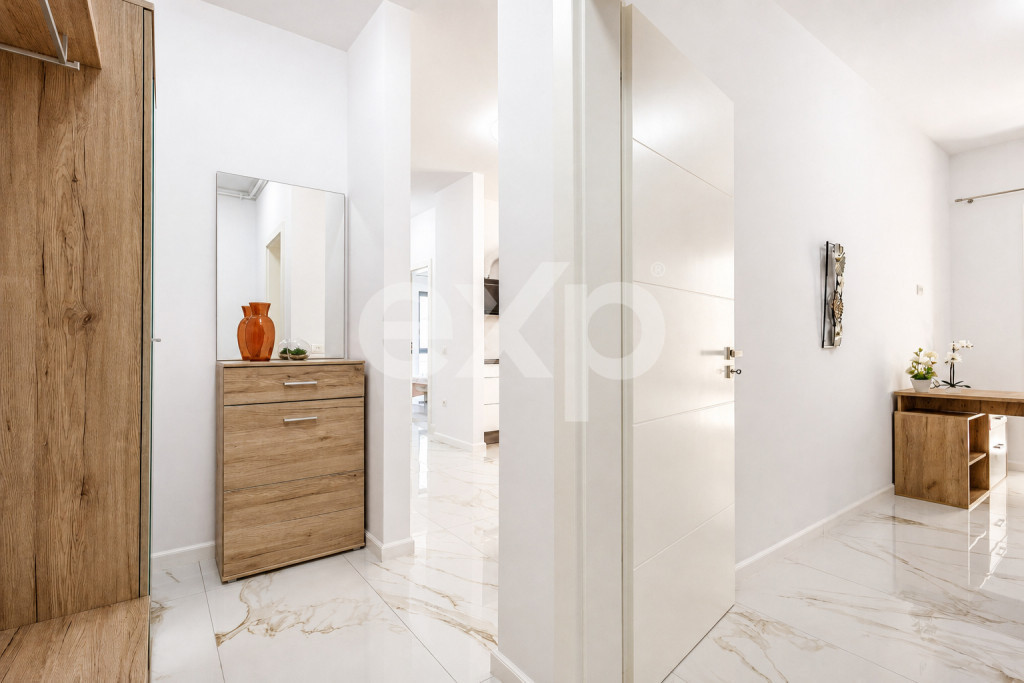 Penthouse 3 camere, 2 băi, 2 parcări, 91,2 mp, Giroc, central