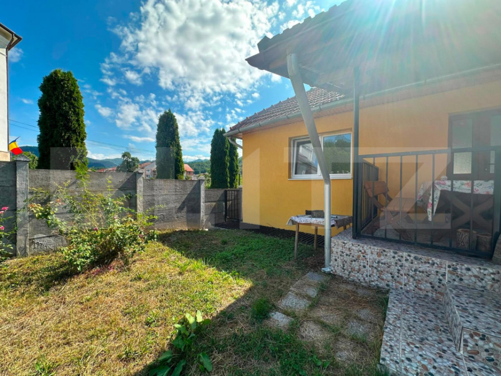 Casă de vânzare, teren generos, ideală pentru familie, Ce