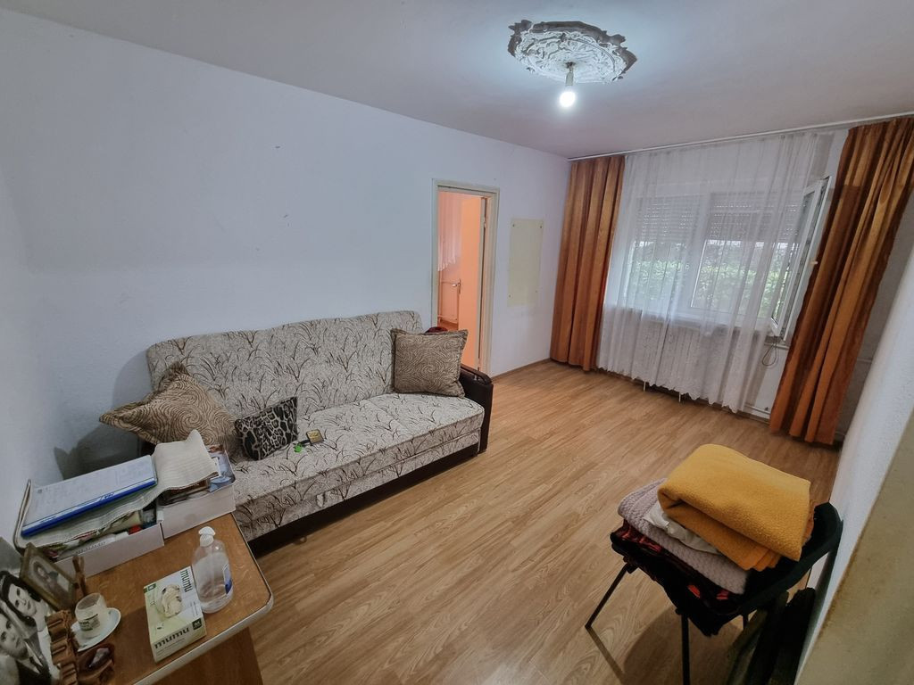 Apartament 2 camere zona Km 4-5