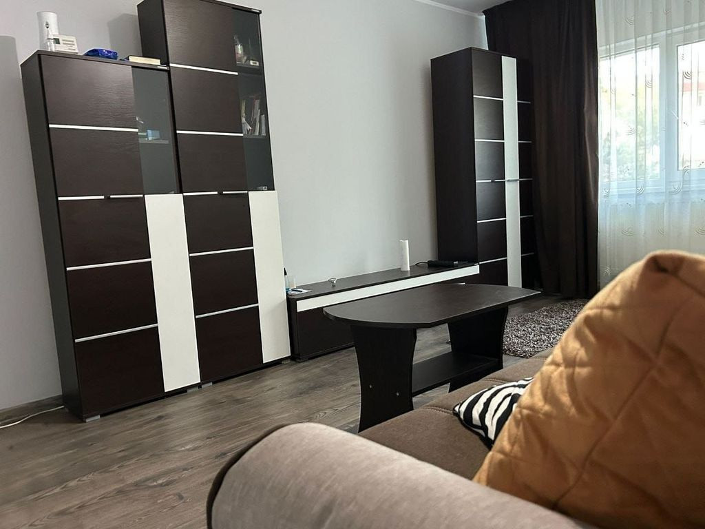 De inchiriat apartament cu 2 camere, General, etaj 1, 400...