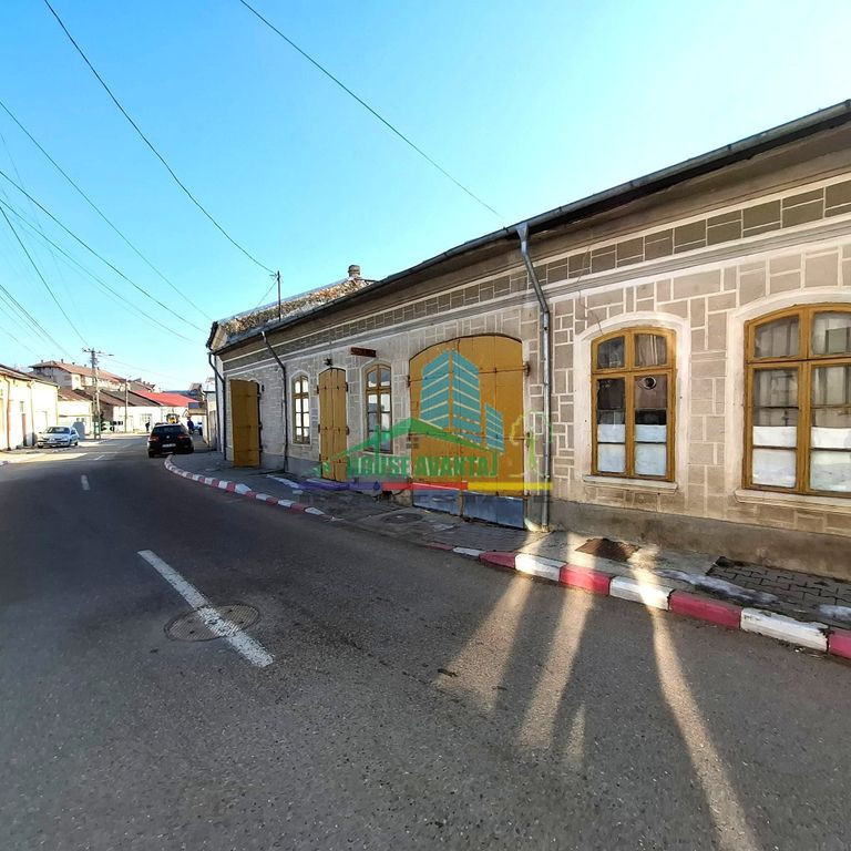 Vilă interbelică de excepție utilizare mixtă Ultracen...