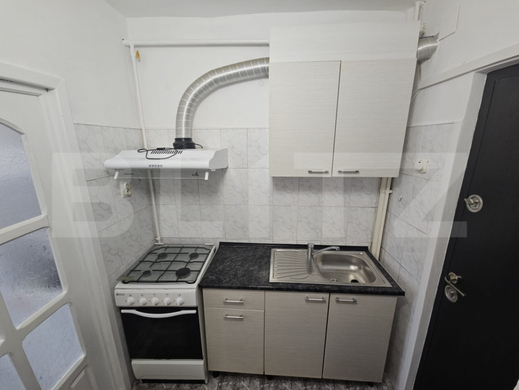 Garsoniera de vanzare, 22 mp, zona Nicolina