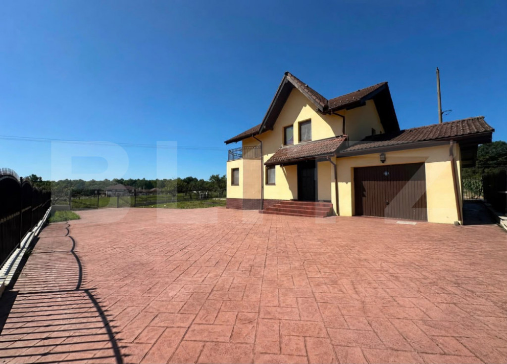Casă premium perfectă pentru familie , cu garaj și grădi
