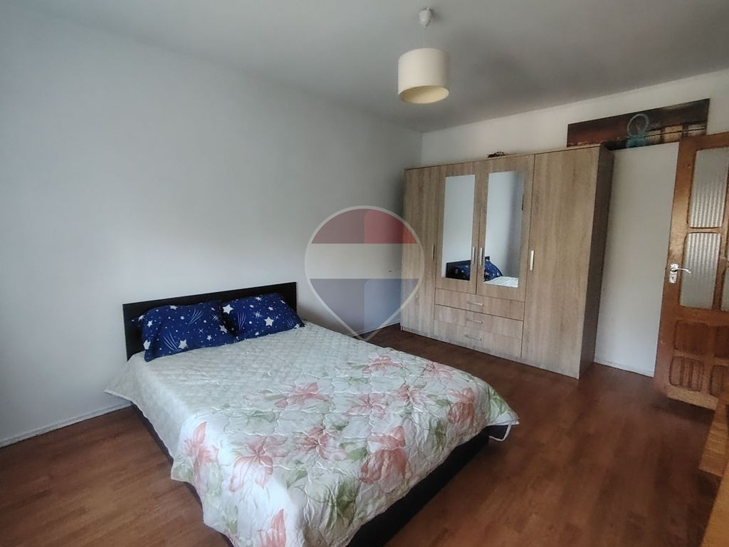 Apartament cu 2 camere de închiriat în zona Sud
