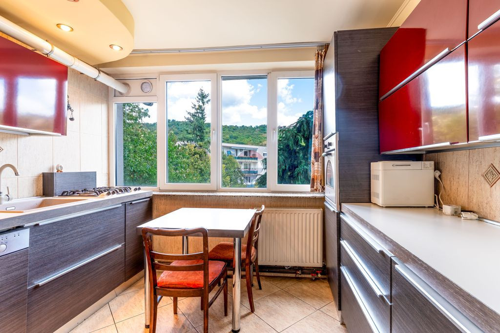 Apartament cu 3 camere de vanzare in Grigorescu
