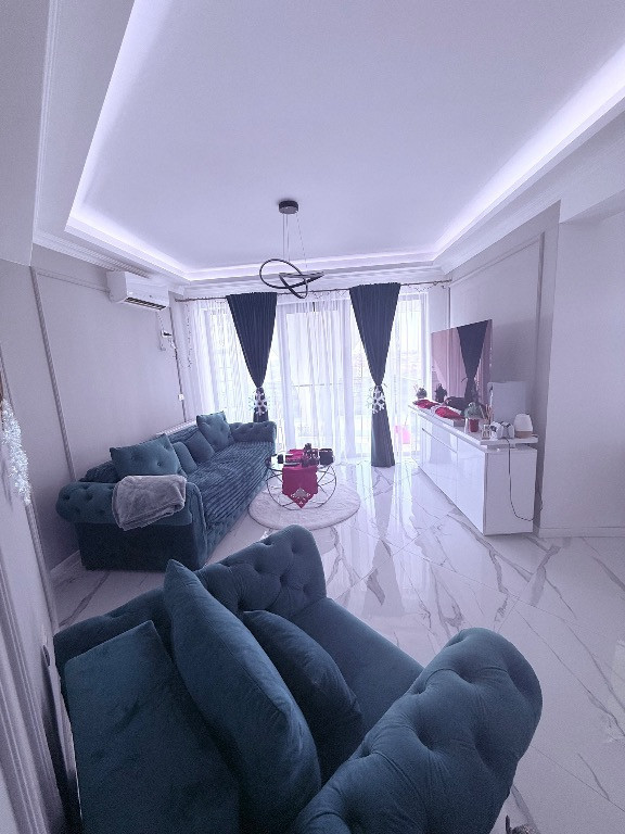 Proprietar /apartament la malul marii