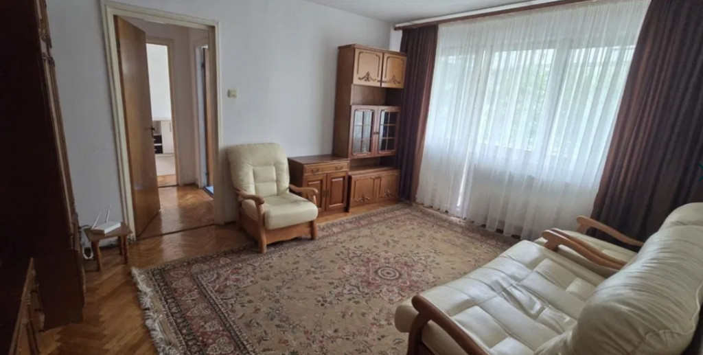 Apartament 2 camere | Semidecomandat | Etaj 1/4 | Centrul Civic