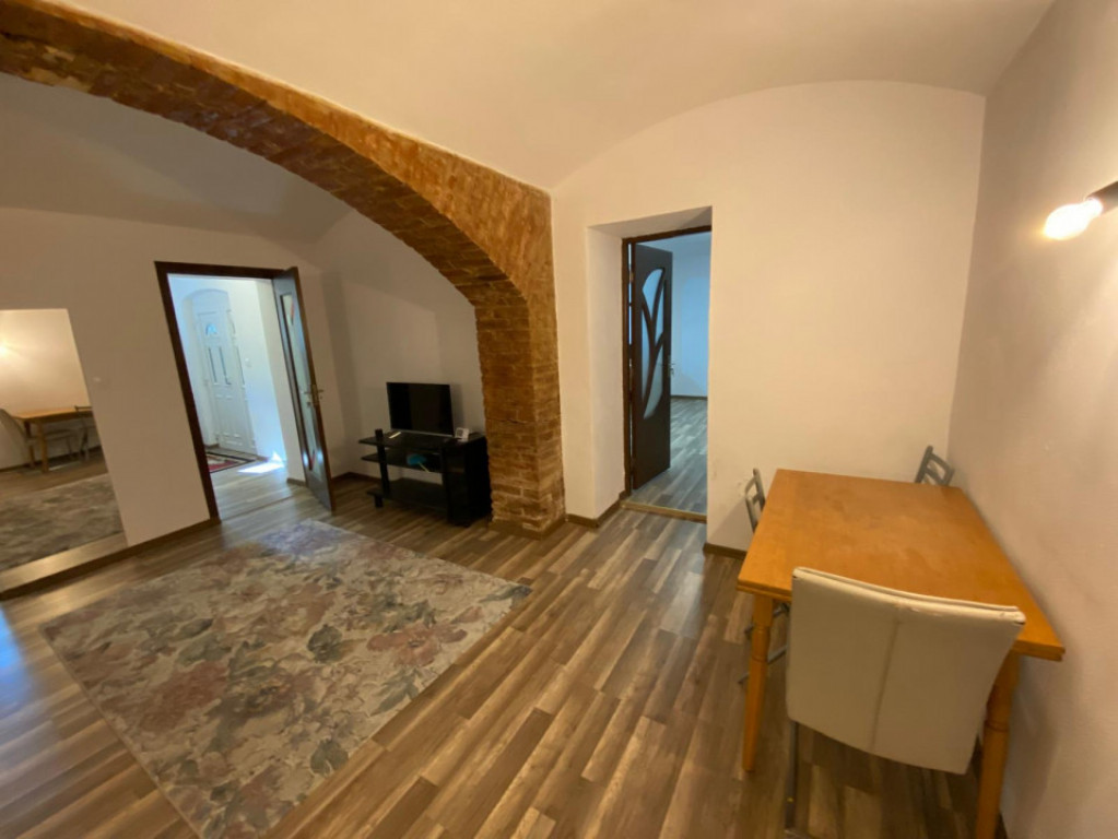 Apartament 2 camere zona Sub Arini Sibiu